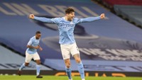 Transfermarkt melansir 10 bek termahal di dunia saat ini. John Stones di peringkat ke-10 yang dibeli Manchester City dari Everton pada tahun 2016 seharga 55 juta Euro atau setara Rp 837 miliar (Getty Images)