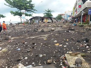 Penampakan Kawasan Mega Mas Manado Pasca Diterjang Banjir Laut Pasang Penampakan Kawasan Mega Mas Manado Pasca Diterjang Banjir Laut Pasang