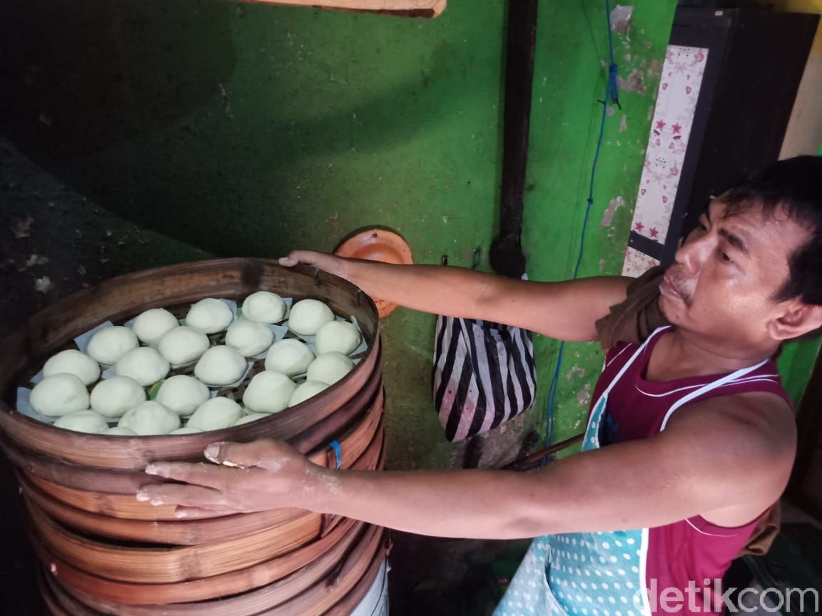 kelezatan-bakpao-tjuyen-dari-jombang-yang-eksis-sejak-35-tahun-lalu-4.jpeg