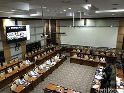 Komisi III-Mahfud Md Rapat Tertutup Bahas Calon Kapolri Komjen Sigit