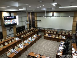 Komisi III-Mahfud Md Rapat Tertutup Bahas Calon Kapolri Komjen Sigit