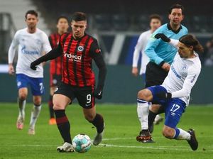 Jovic Langsung Bikin 2 Gol, Eintracht Frankfurt Ledek Real Madrid