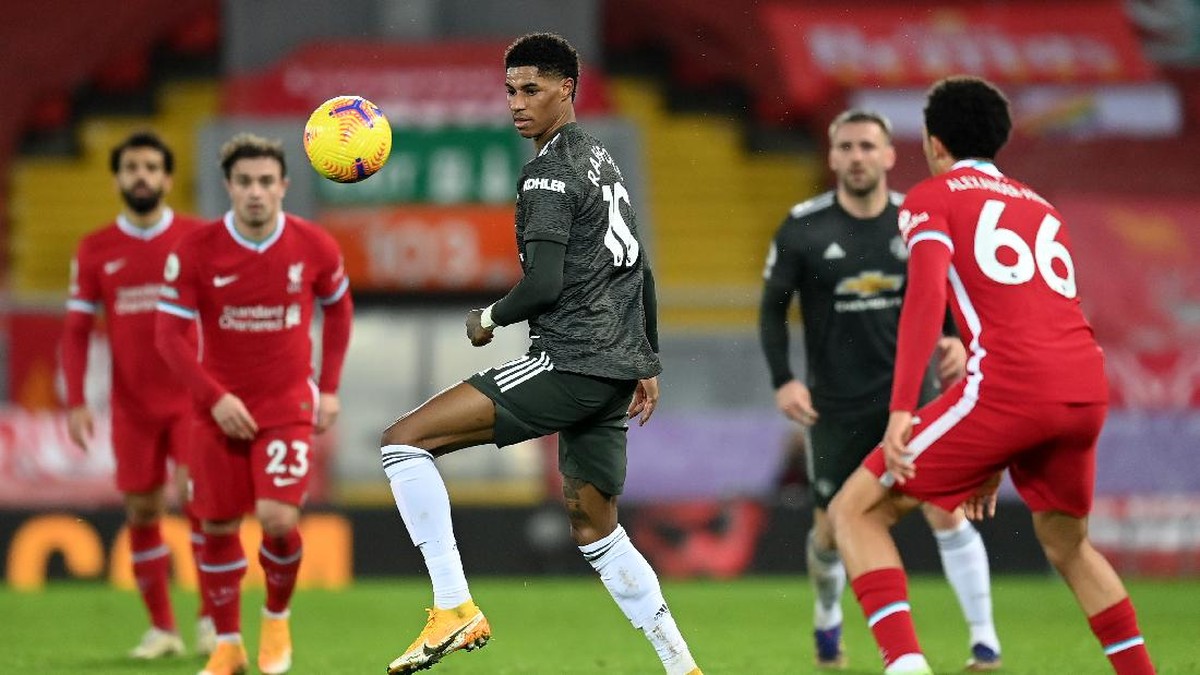 Manchester United dinilai perlu memoles dua posisi demi lebih tangguh di persaingan gelar. (Foto: Getty Images/Michael Regan)
