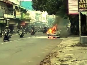 Mobil Tiba-tiba Terbakar di Sukabumi
