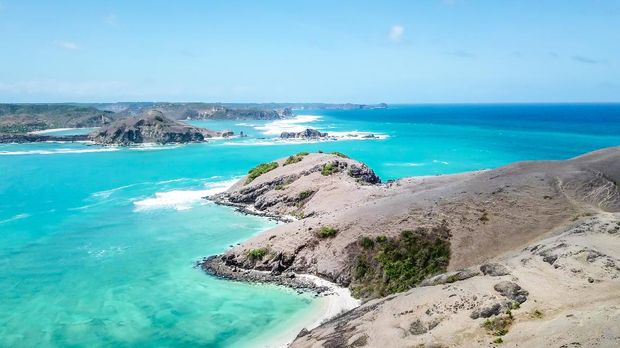 pantai tanjung aan mandalika