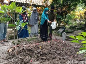 Doa Istri untuk Arifin Korban Sriwijaya Air SJ182 yang Dimakamkan Hari Ini