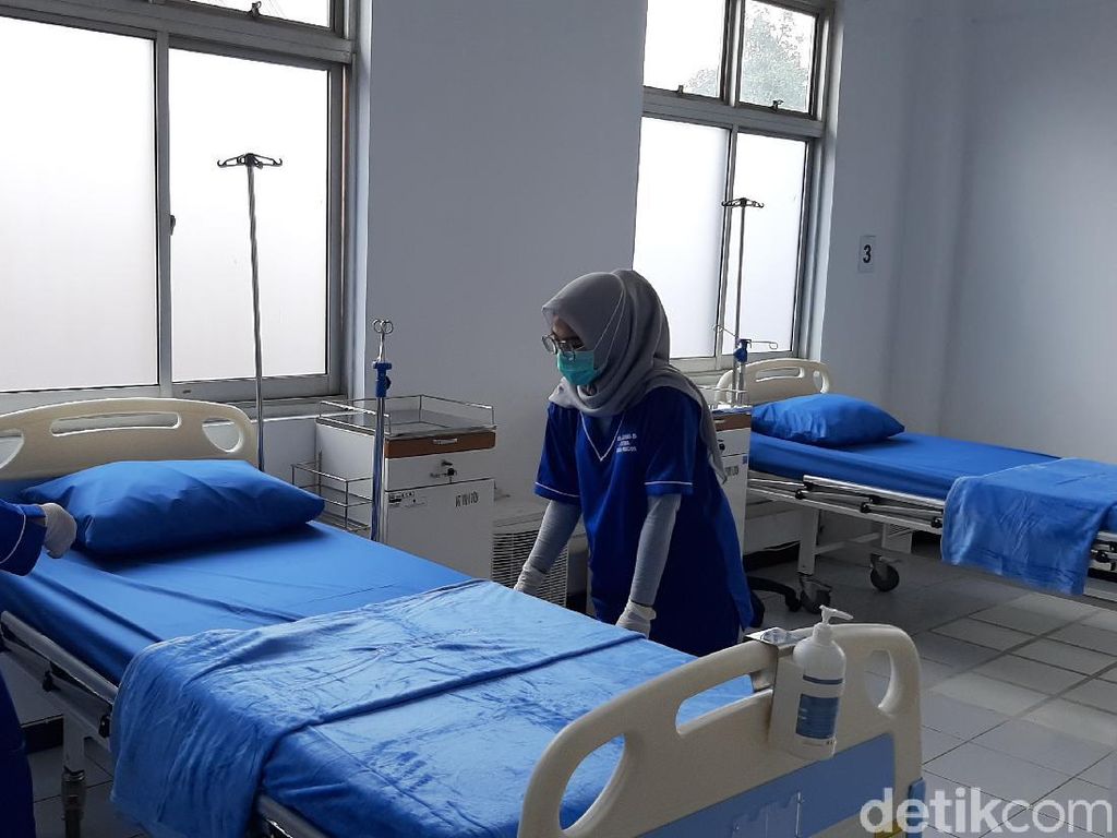 Rumah Sakit Lapangan Khusus Pasien Corona di Bogor Resmi Beroperasi