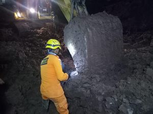 Update Longsor Sumedang: 38 Korban Tewas Berhasil Ditemukan, Tersisa 2 Orang