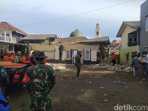 Ponpes yang Ambruk di Cianjur hingga Sejumlah Santri Luka Belum Ajukan Izin KBM Ponpes yang Ambruk di Cianjur hingga Sejumlah Santri Luka Belum Ajukan Izin KBM
