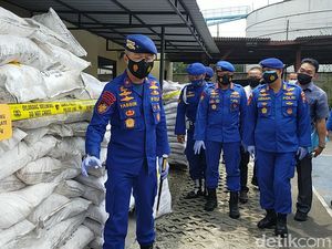 Puluhan Ton Bahan Bom Ikan Diamankan Polisi dari Gudang di Surabaya Puluhan Ton Bahan Bom Ikan Diamankan Polisi dari Gudang di Surabaya