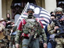 Pendemo Bersenpi Bikin Kondisi AS Jelang Biden Dilantik Makin Ngeri