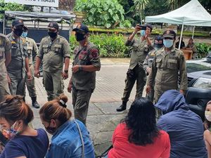 Satpol PP Denpasar Jaring 18 PSK Asal Luar Daerah