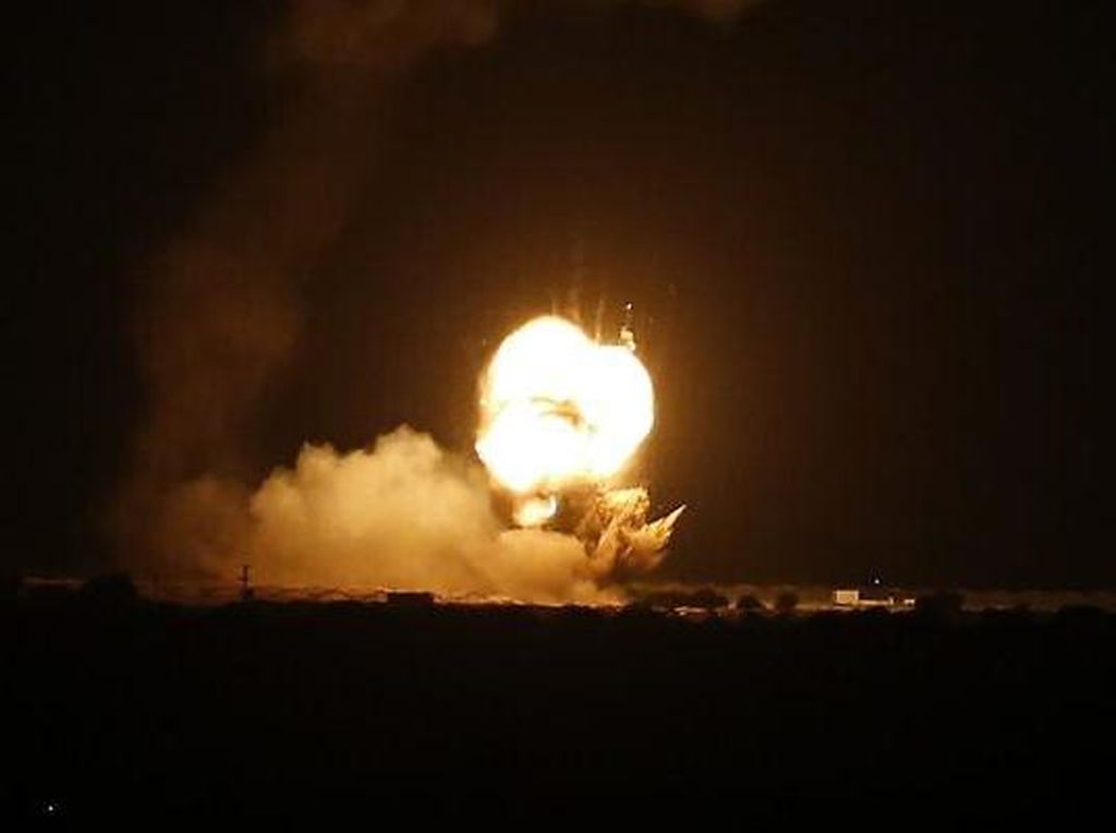 Roket Hantam Pangkalan Militer AS di Irak, 1 Orang Tewas-5 Luka