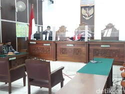 Polri Tak Hadir, Hakim Tunda Sidang Praperadilan Keluarga Laskar FPI yang Tewas