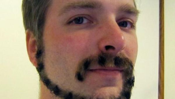 Foto: Gaya Kocak Para Pria Pamer Tren Jenggot Bentuk Ekor Monyet