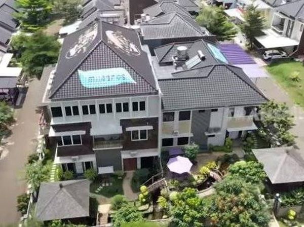 8 Potret Hunian Super Mewah dan Lengkap Juragan Air yang Bikin Melongo