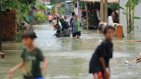 Foto: 3 Wilayah di Pesisir Utara Terendam Banjir