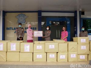 Bhayangkari Jombang Salurkan Ratusan Paket Bantuan Korban Gempa dan Banjir