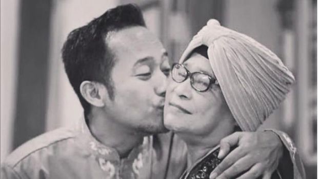 Ibu Denny Cagur meninggal dunia