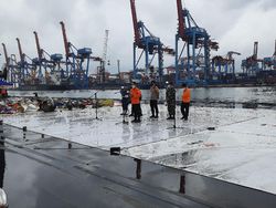 Basarnas: Cuaca Hari Ke-11 Evakuasi SJ182 Buruk, Riskan untuk Penyelaman