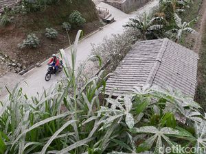 Hujan Abu Gunung Merapi Guyur 3 Kecamatan di Boyolali