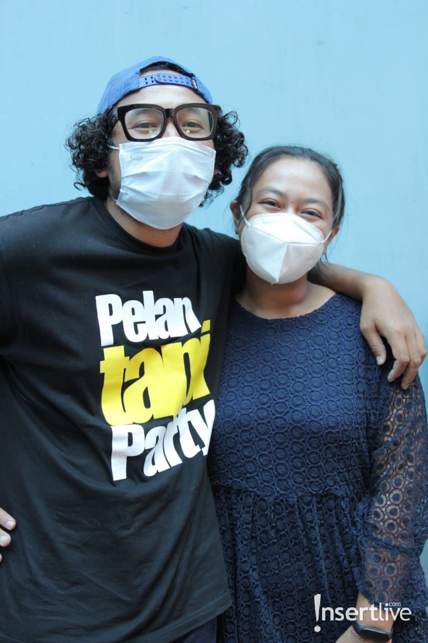 Isa bajaj dan istri