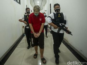 Polisi Ungkap Motif Pasien Wisma Atlet Sebar Chat Hubungan Sejenis di Medsos Polisi Ungkap Motif Pasien Wisma Atlet Sebar Chat Hubungan Sejenis di Medsos