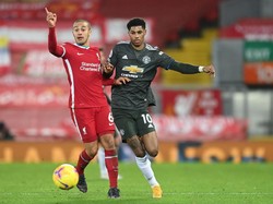 Liverpool Vs MU: Jersey Setan Merah Digugat Komunitas Buta Warna