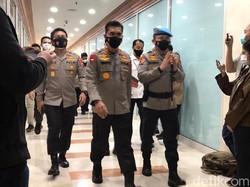 Makalah Komjen Sigit Diserahkan ke Komisi III oleh Irjen Wahyu dkk