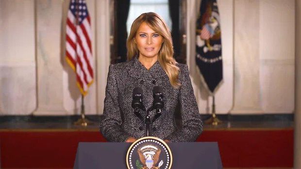  Facebook/First Lady Melania Trump)