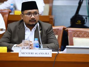 Menag: Masih Banyak Pemaksaan Atribut Tak Sesuai di Sekolah-sekolah Menag: Masih Banyak Pemaksaan Atribut Tak Sesuai di Sekolah-sekolah