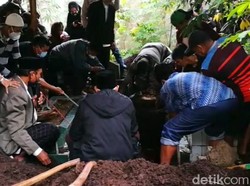 Keluarga Akan Wujudkan Mimpi Pramugari Oke Dhurrotul Punya Bisnis Fashion