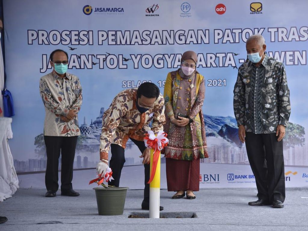 Proyek Tol Yogyakarta-Bawen Makan Lahan Nyaris 50 Hektar Proyek Tol Yogyakarta-Bawen Makan Lahan Nyaris 50 Hektar