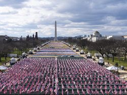 Jelang Pelantikan Joe Biden, National Mall Jadi Ladang Bendera