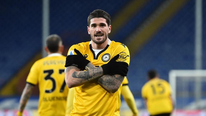 GENOA, ITALY JANUARY 16: Rodrigo De Paul of Udinese Calcio celebrates after score first goal during the Serie A match between UC Sampdoria and Udinese Calcio at Stadio Luigi Ferraris on January 16, 2021 in Genoa, Italy. (Photo by Paolo Rattini/Getty Images)