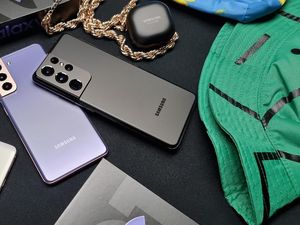 Ulasan Desain Epik Samsung Galaxy S21 Series 5G