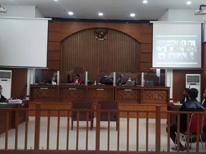 Gus Nur Hadiri Sidang Perdana Kasus Ujaran Kebencian Secara Virtual Gus Nur Hadiri Sidang Perdana Kasus Ujaran Kebencian Secara Virtual