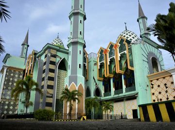 Foto: Masjid-Gereja Rusak Akibat Gempa Sulbar