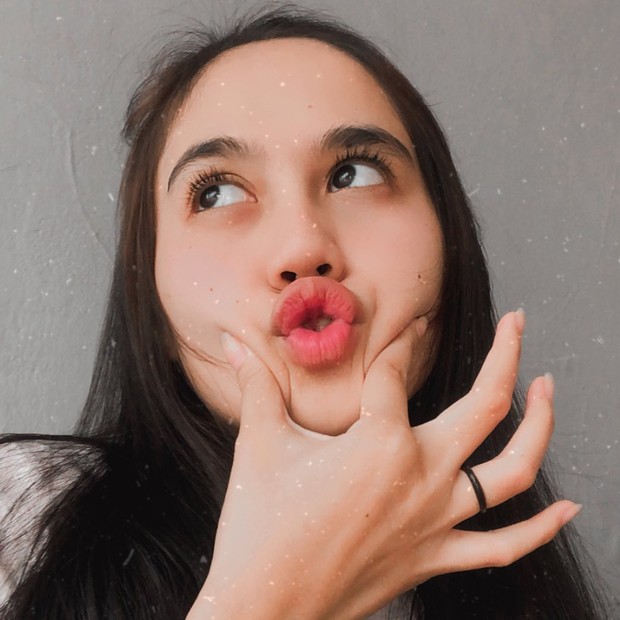 Visa Zikryka pose menggemaskan/instagram.com/visarzet