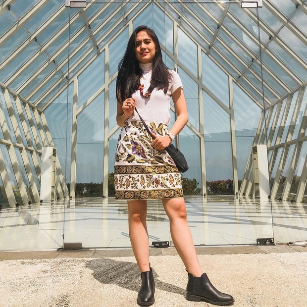 Visa Zikryka ootd ciamik/instagram.com/visarzet