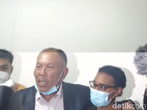 Dideportasi, Kristen Gray Tak Boleh Masuk RI dalam 6 Bulan Dideportasi, Kristen Gray Tak Boleh Masuk RI dalam 6 Bulan