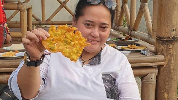 Mengenang Momen Mbak You Saat Jajan Gultik dan Ngemil Gorengan