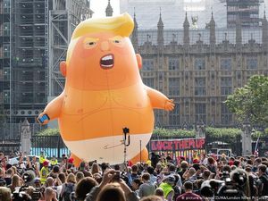 Balon Raksasa Boneka Bayi Trump Jadi Koleksi Museum of London Balon Raksasa Boneka Bayi Trump Jadi Koleksi Museum of London