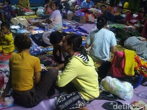 Kondisi Pengungsi Banjir di Pekalongan