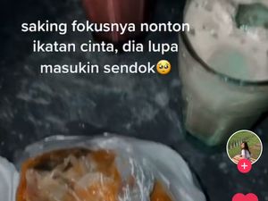 Demam Ikatan Cinta Penjual Seblak Masak Sambil Nonton TV Demam Ikatan Cinta Penjual Seblak Masak Sambil Nonton TV