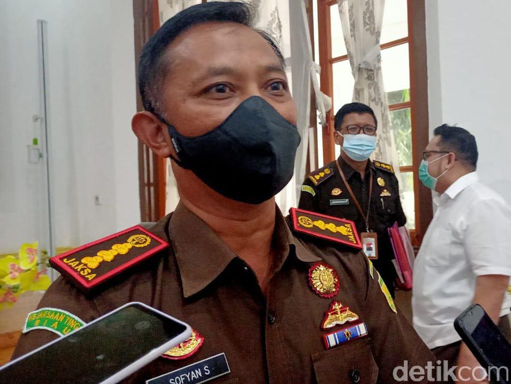Kejari Kota Kediri Tetapkan 2 Tersangka Kasus Rekayasa Kredit di BPR Kejari Kota Kediri Tetapkan 2 Tersangka Kasus Rekayasa Kredit di BPR