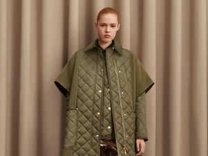 10 Koleksi Burberry Pre Fall 2021, Seragam Outdoor Ala Sang Desainer
