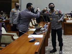 Ini yang Masuk Kategori Pam Swakarsa di Peraturan Kapolri Nomor 4 Tahun 2020 Ini yang Masuk Kategori Pam Swakarsa di Peraturan Kapolri Nomor 4 Tahun 2020