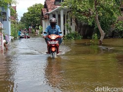 Update Banjir di Kudus: Kawasan Mejobo Mulai Surut, Jati Masih Tergenang