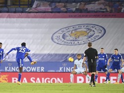 Turun Minum, Leicester City Ungguli Chelsea 2-0